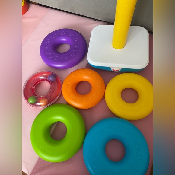 Fisher Price Giant Stacking Rings - Picture 3 of 7